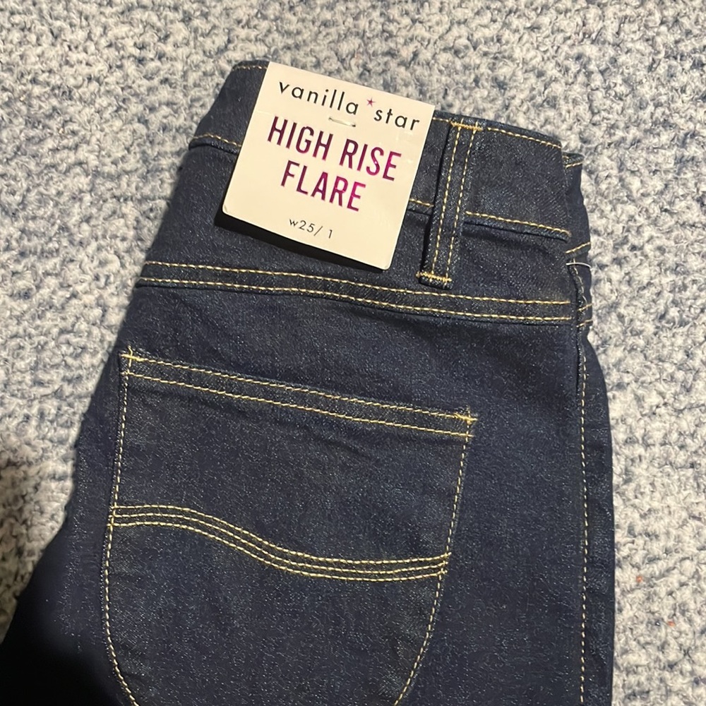 🆕Jeans High Rise Flare - Picture 2 of 3